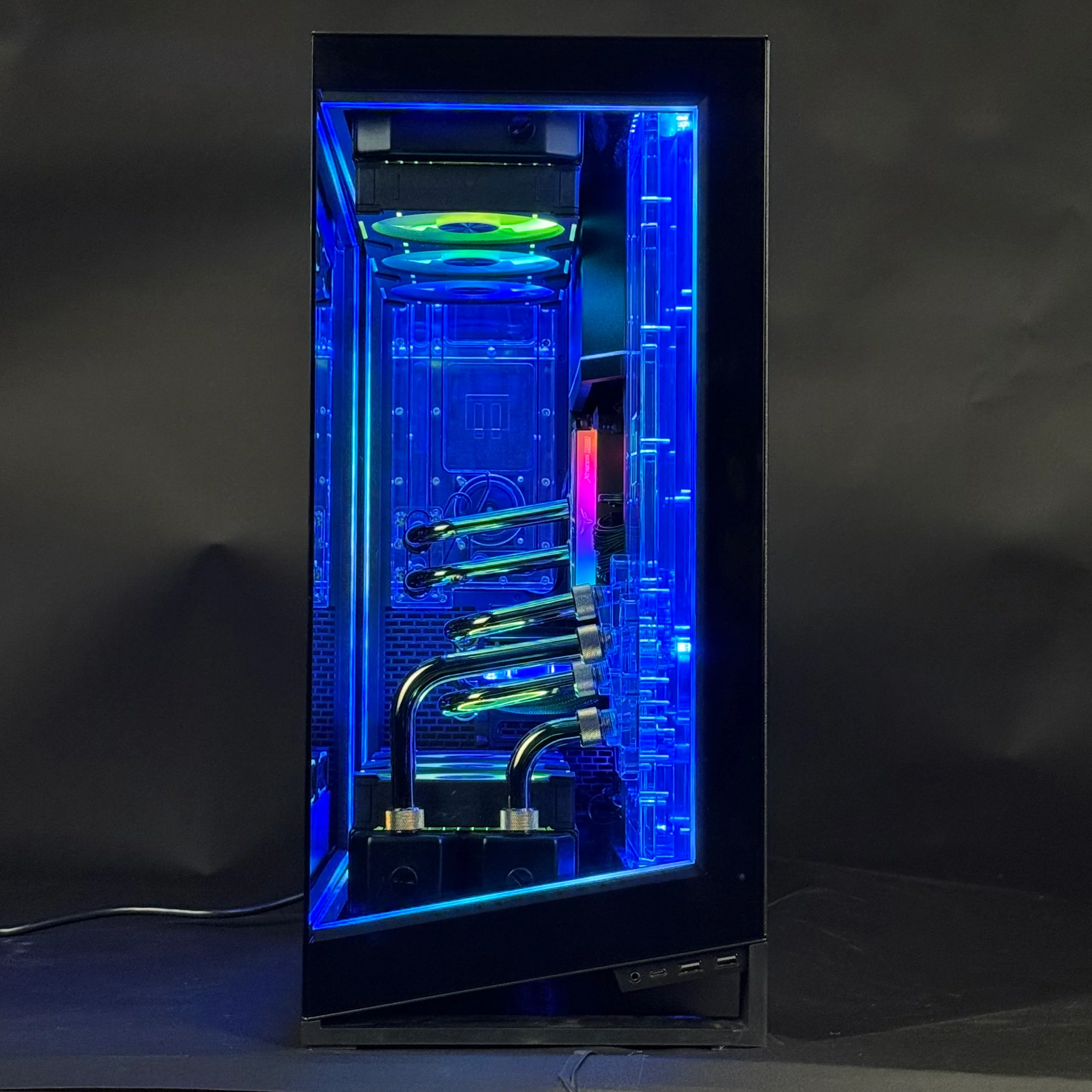Apex Force | 9800X3D/5080 - Image 3