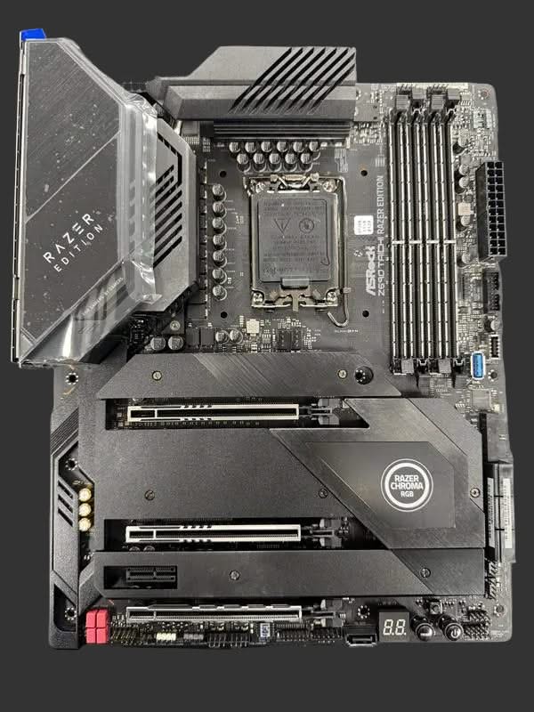 ASRock Z690 Taichi Razer